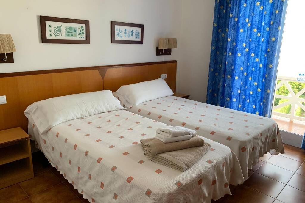 Apartamento En Playa Santo Tomas 1-5 Es Migjorn Gran Extérieur photo